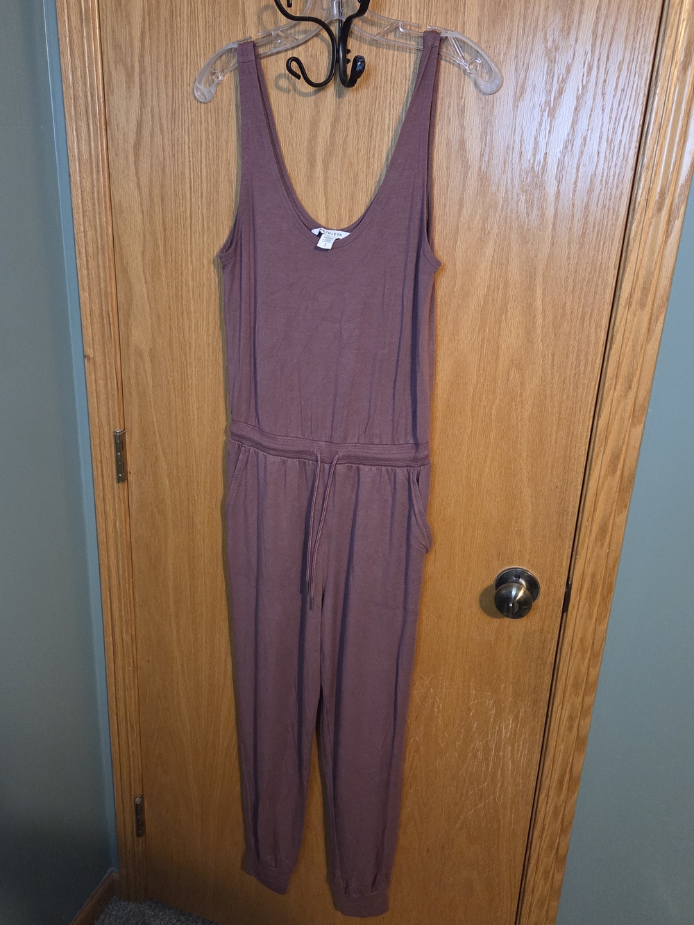 Athleta Mauve Sleeveless Scoop-Neck Jumpsuit with Drawstring